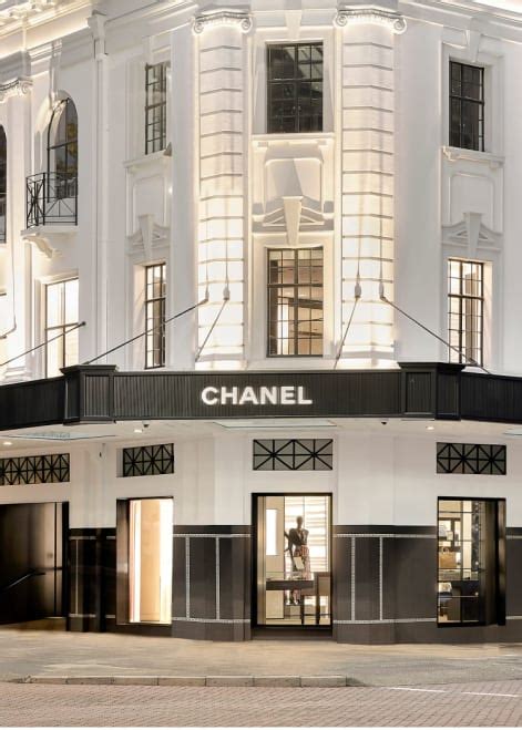 chanel store raine square.